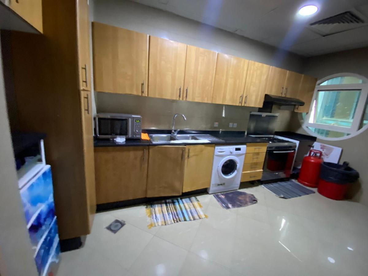 Nice Single Rooms For "Girls" Only In Dubai, Marina Εξωτερικό φωτογραφία