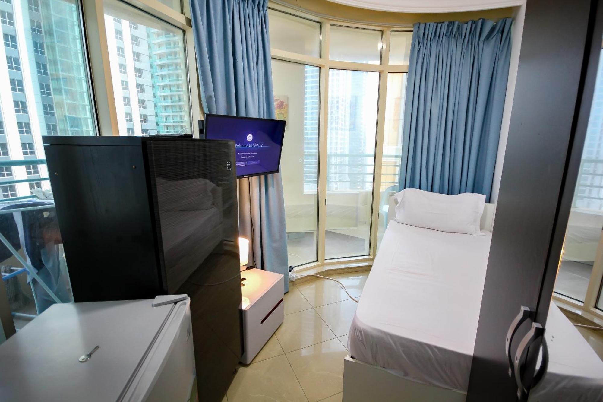 Nice Single Rooms For "Girls" Only In Dubai, Marina Εξωτερικό φωτογραφία