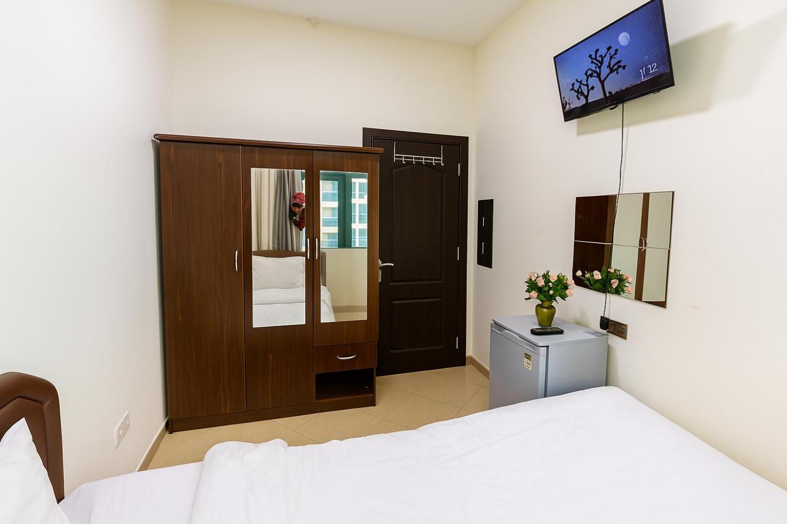 Nice Single Rooms For "Girls" Only In Dubai, Marina Εξωτερικό φωτογραφία