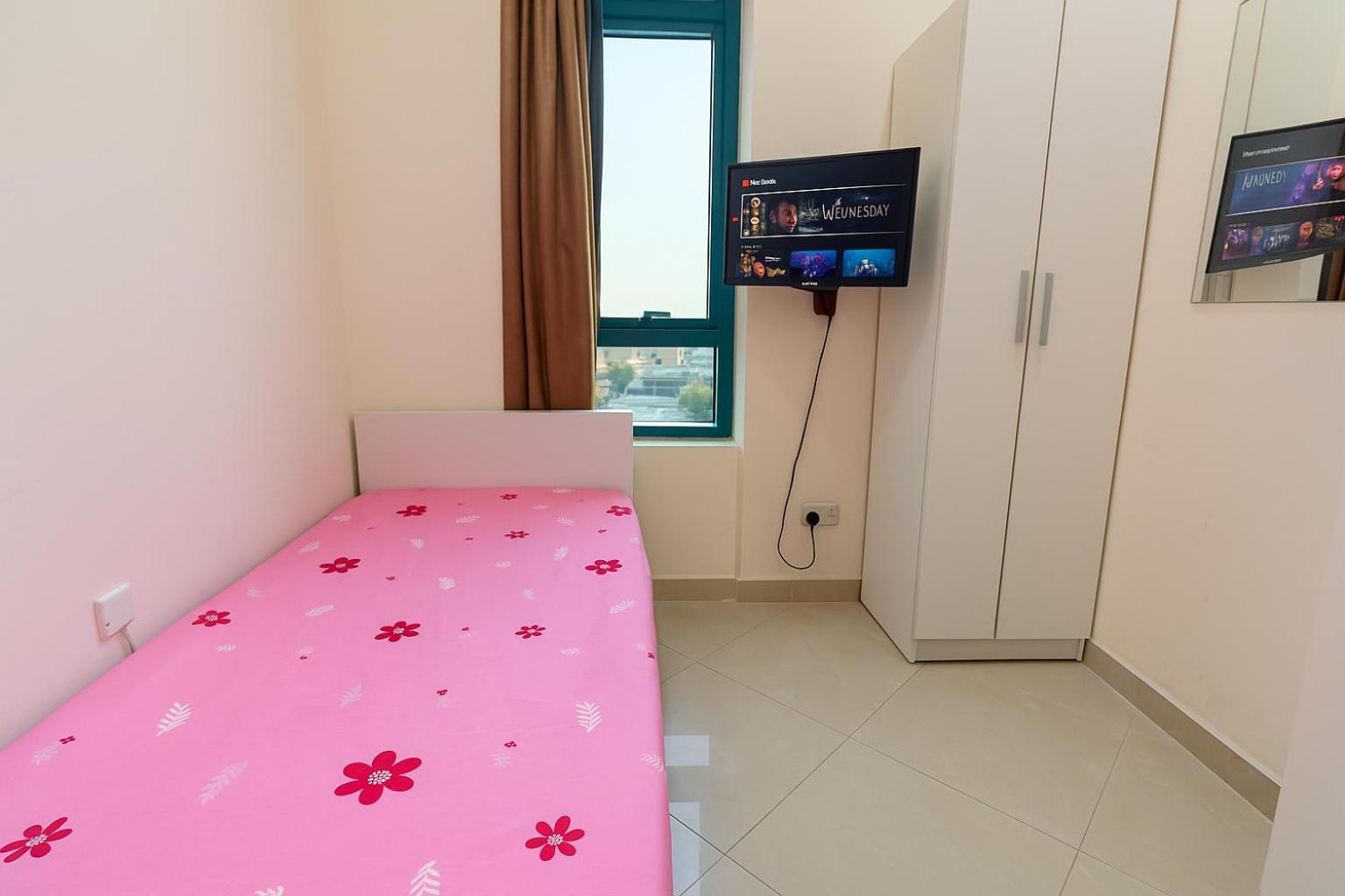 Nice Single Rooms For "Girls" Only In Dubai, Marina Εξωτερικό φωτογραφία